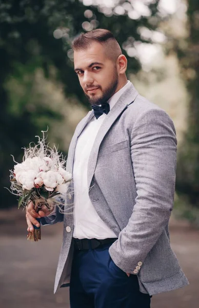 Handsome Groom Waiting Bride — Stock Photo, Image