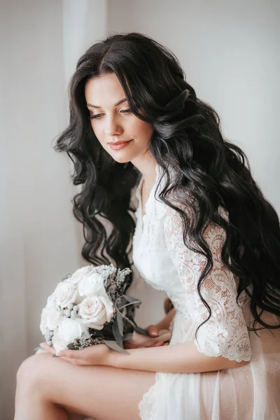 Schöne Junge Braut Nachthemd Vor Der Hochzeit Hause — Stockfoto