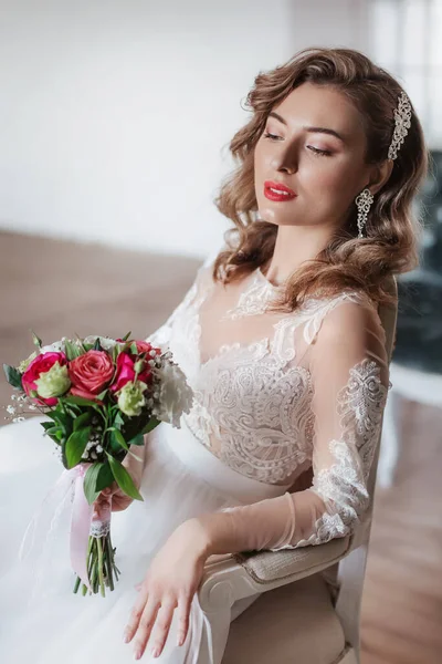 Beautiful Young Bride White Wedding Dress Posing — Stock Photo, Image