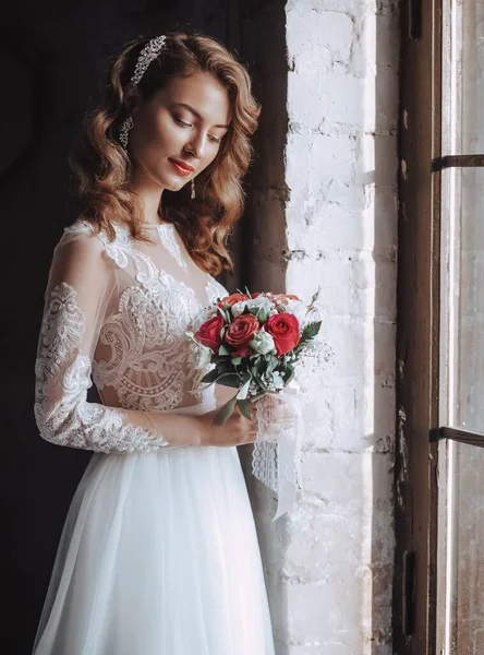 Beautiful Young Bride White Wedding Dress Posing — Stock Photo, Image