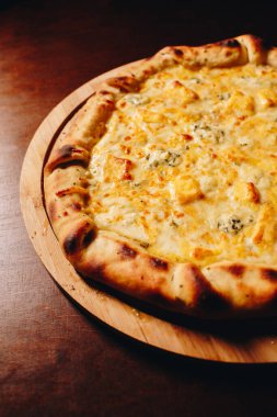 Arka planda lezzetli pizza, kapat.