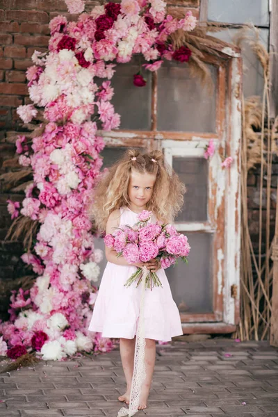 Portrait Beautiful Little Girl Studio Peonies — Stock Photo, Image