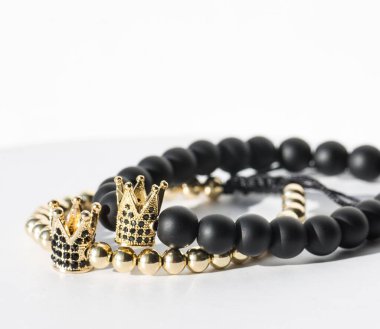 Kadınlar için renkli bilezikler, kadın aksesuarları.