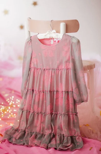 Vestido Criança Cabide Roupa Vestido Para Primeiro Aniversário Uma Menina — Fotografia de Stock