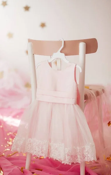 Vestido Criança Cabide Roupa Vestido Para Primeiro Aniversário Uma Menina — Fotografia de Stock