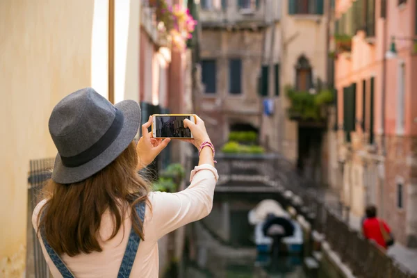 Menina no o Veneza — Fotografia de Stock