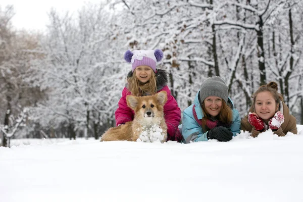 Happy family a — Stock Photo, Image