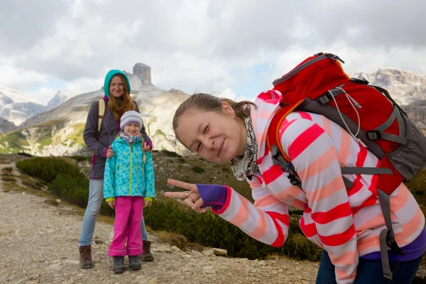 Familia en los Dolomitas —  Fotos de Stock