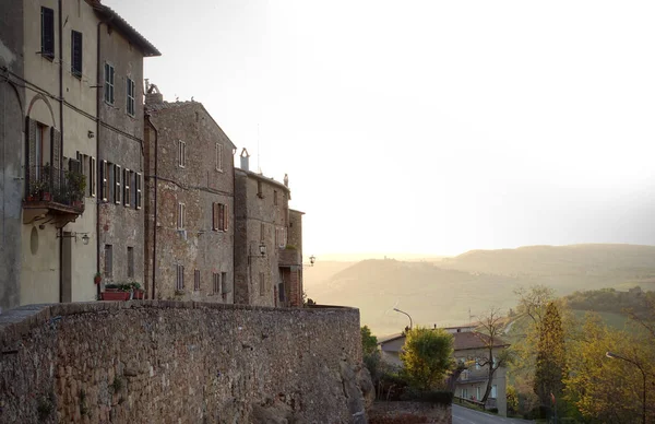 Θέα στην κοιλάδα από τα τείχη της Pienza — Φωτογραφία Αρχείου