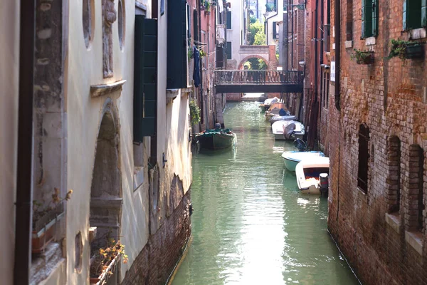 Calles y canales de Venecia — Foto de Stock