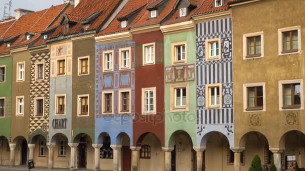 Vista de la plaza principal Rynek de la ciudad polaca Poznan — Vídeos de Stock