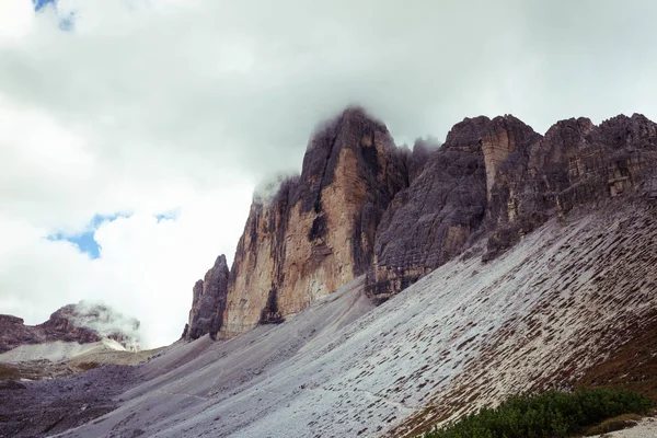 Paesaggio montano sulle Dolomiti — Foto Stock