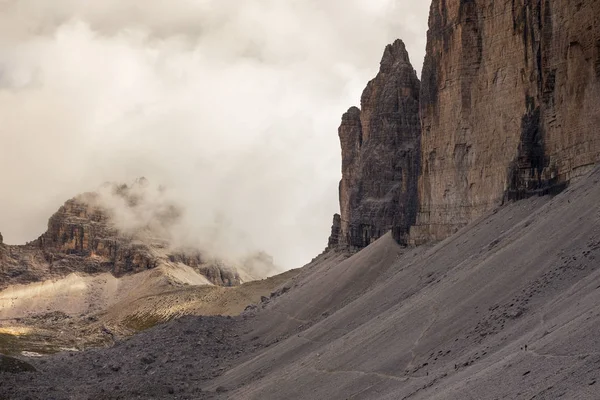 Paesaggio montano sulle Dolomiti — Foto Stock