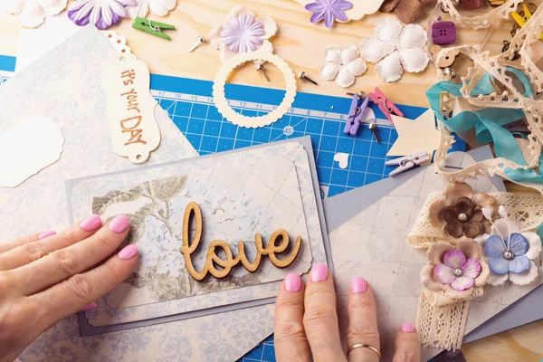 ScrapBook - kaart en gereedschappen — Stockfoto