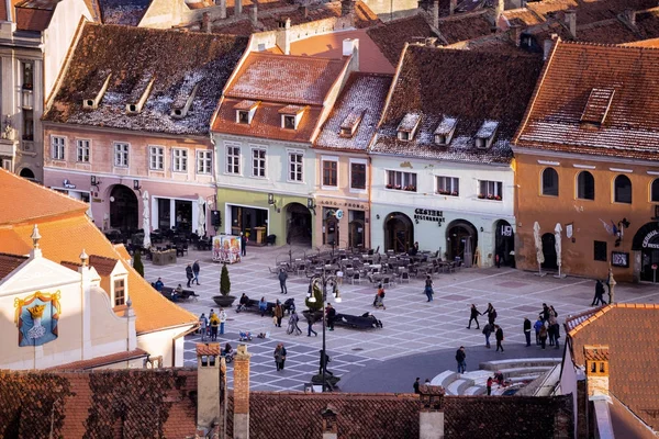 Widok na głównym placu w Brasov — Zdjęcie stockowe