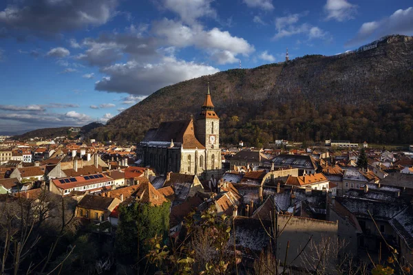 Widok na Czarny Kościół w Brasov — Zdjęcie stockowe