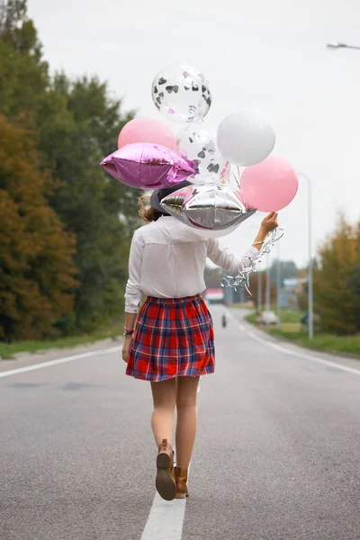 Ragazza con palloncino — Foto Stock