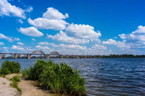 Widok na Most łukowy — Zdjęcie stockowe