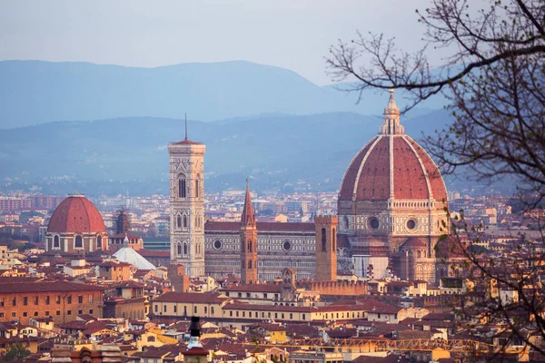 Pohled na Florencii v době východu slunce — Stock fotografie