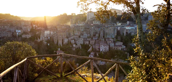 Tufo cidade de Sorano — Fotografia de Stock