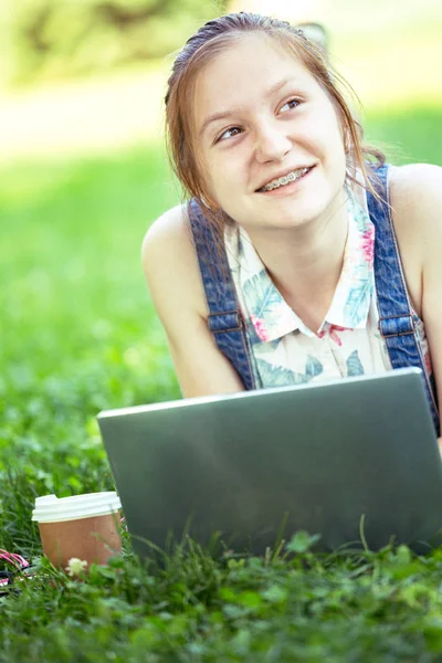 Laptop en en — Stockfoto