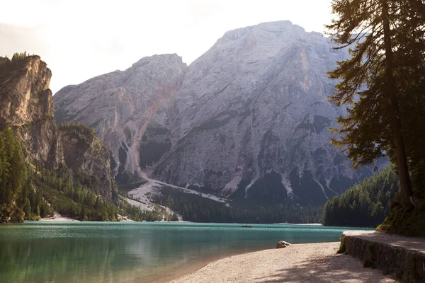 Lago di Braies — Fotografia de Stock