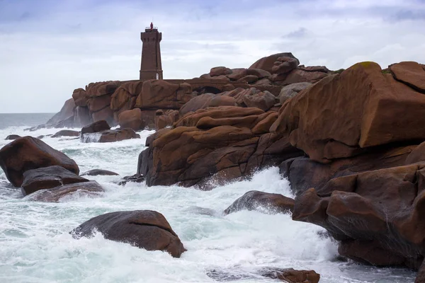 Typische kust van Bretagne in het noorden van Frankrijk — Stockfoto