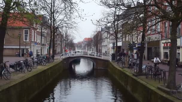 Delft Hollanda Nisan Sokakları Kanalları Delft — Stok video