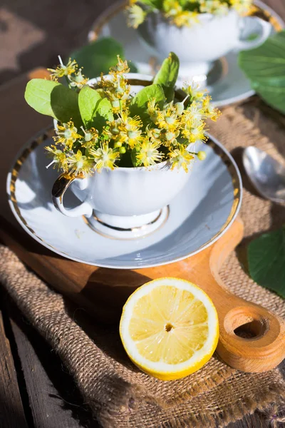 Chá de tília de ervas saudável — Fotografia de Stock