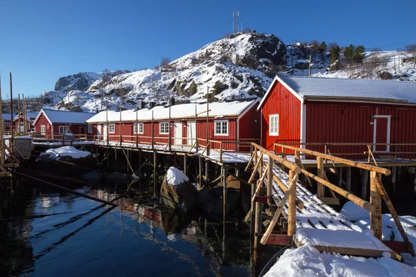 Geleneksel norveç ahşap ev rorbu — Stok fotoğraf