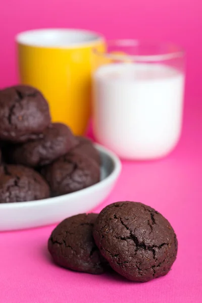 Deliciosas galletas con chispas de chocolate — Foto de Stock