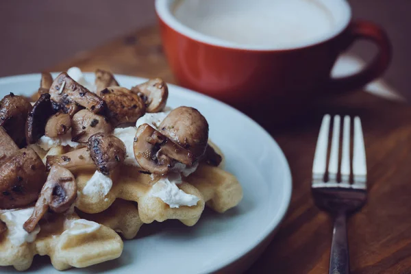 Belgian waffles and coffee — Stock Photo, Image
