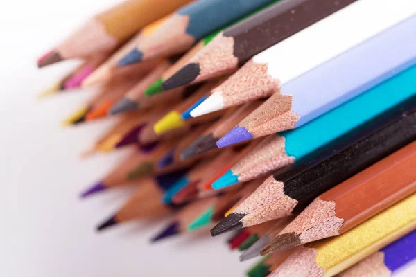 色とりどりの鉛筆の背景 — ストック写真