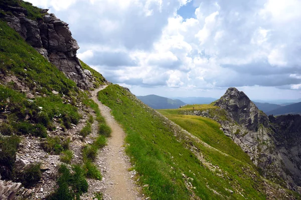 Path at the mountains — Stock Photo, Image