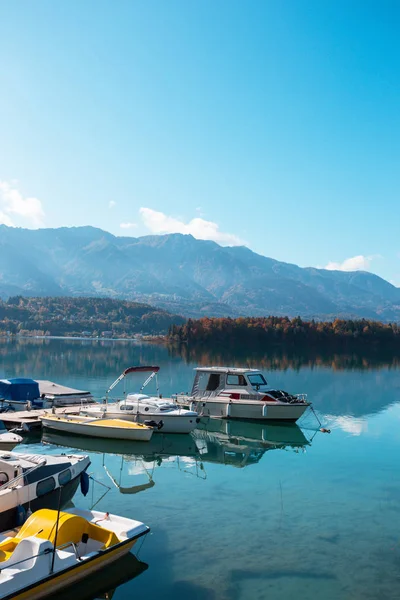 Güzel dağ gölü — Stok fotoğraf