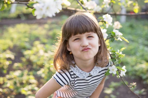 Portrait Beautiful Little Girl Garde — Stock Photo, Image