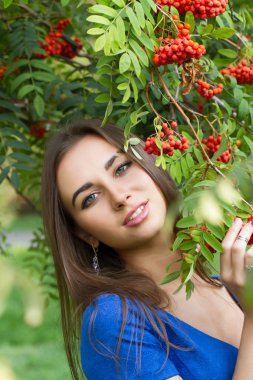 Arasında genç bir kızın portresi rowan demet