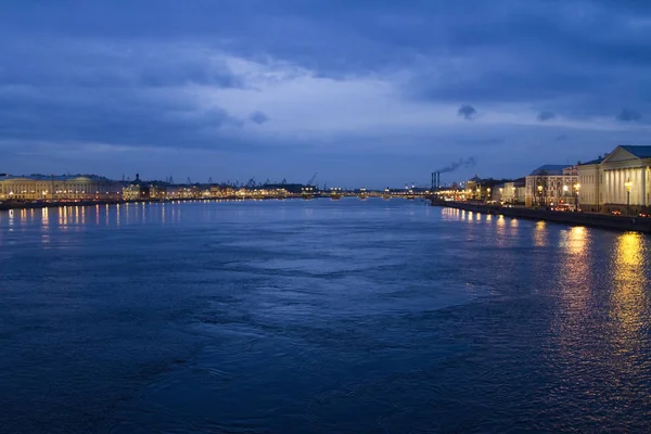 Argine Notturno Della Neva San Pietroburgo — Foto Stock