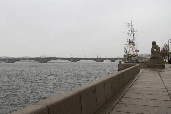 Neva Kajen Petersburg — Stockfoto