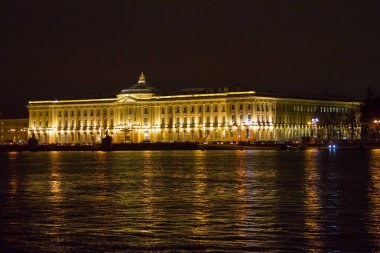 St. Petersburg gece Bentleri
