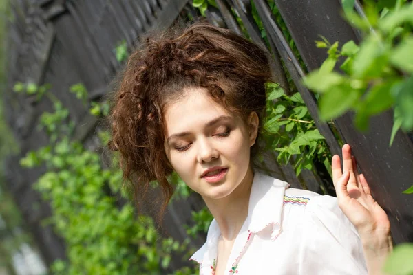 Emotional Young Girl White Shirt — Stock Photo, Image