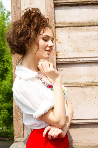 Emotional Young Girl White Shirt — Stock Photo, Image