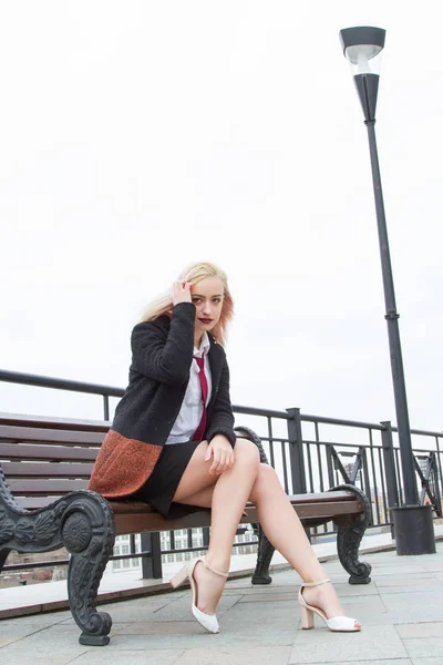 Business Woman Sitting Bench — Stock Photo, Image