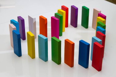 Kalp ahşap tabaklardan çıkarılır.