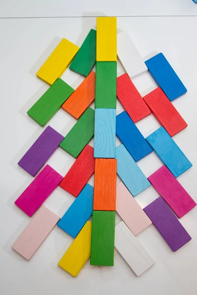 Árbol Navidad Con Platos Madera — Foto de Stock