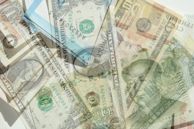 Çeşitli ülkelerin banknotları. Kolaj