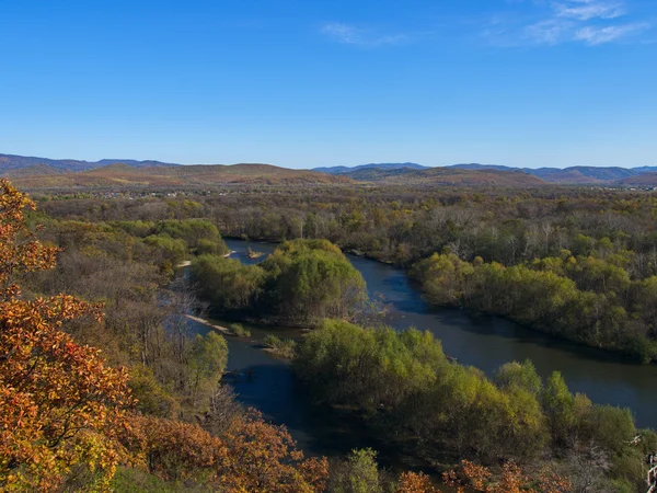 Uitzicht op de vallei rivier Oessoeri Stockfoto