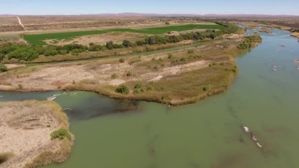 Вид с воздуха на реку Оранж - ЮАР — стоковое видео