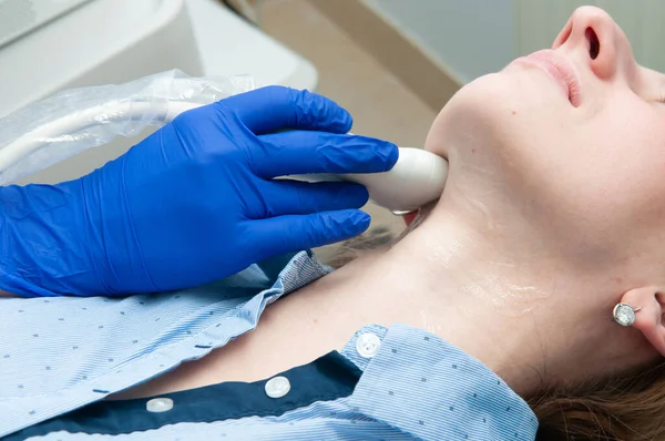 Woman Having Thyroind Ultrasound Test Clinic — Stock Photo, Image