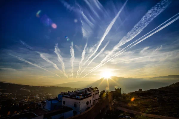 Sonnenuntergang in chefchaouen, der blauen Stadt in Marokko. — Stockfoto